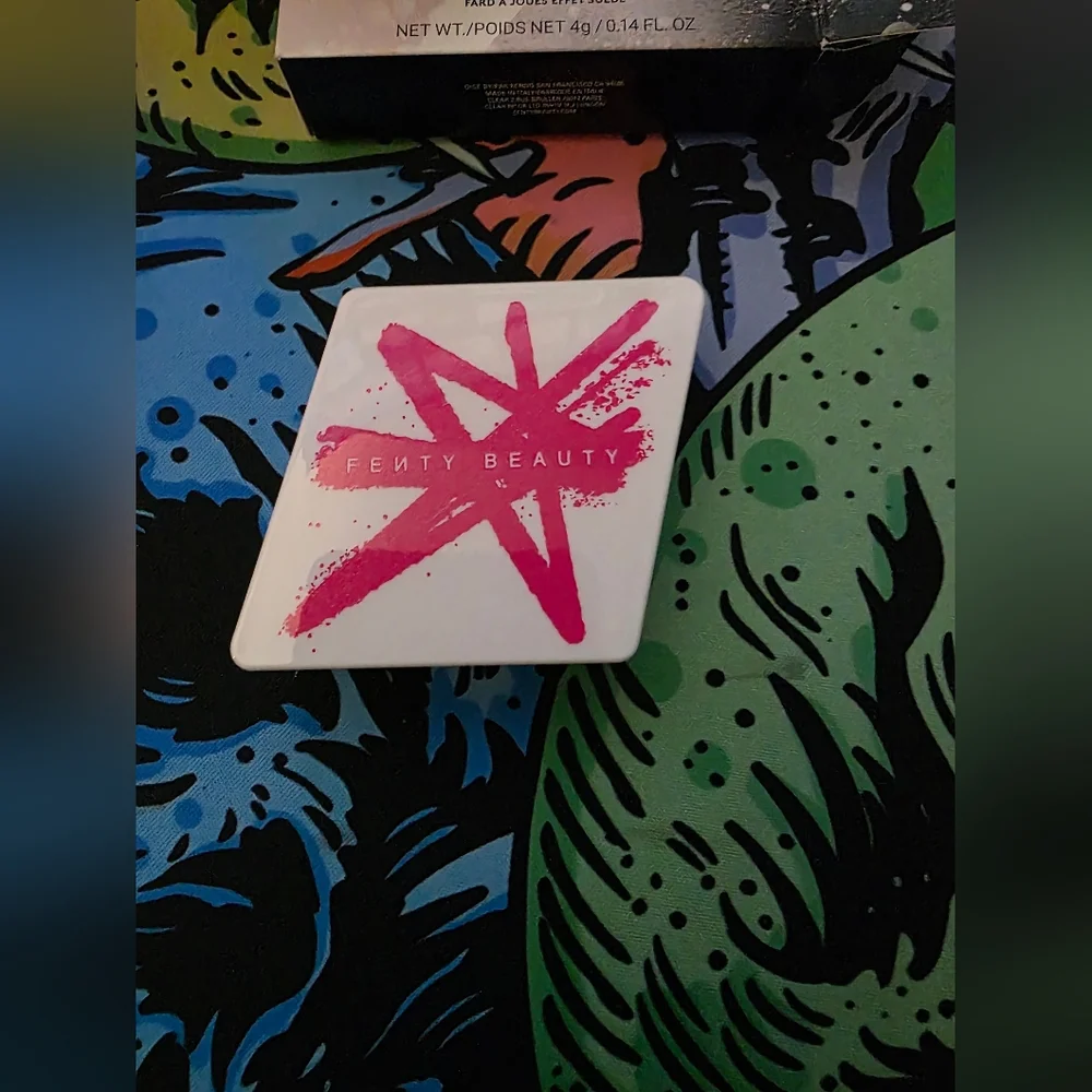 Fenty Beauty Suede Powder Blush in Bubblebands - Picture 3 of 5